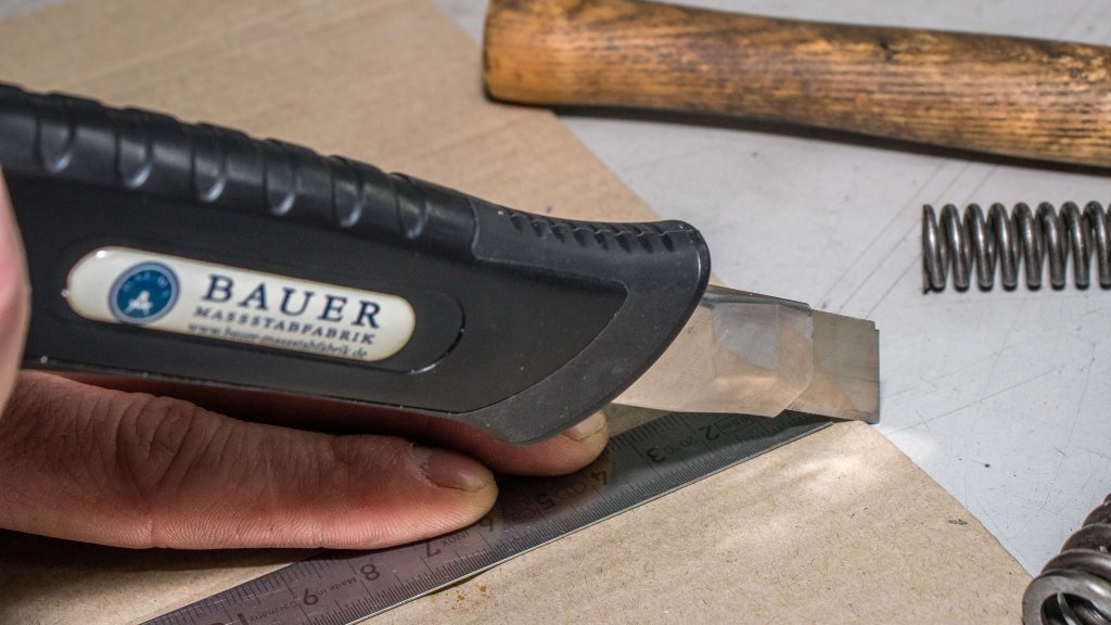 Bauer Maßstabfabrik - Hersteller von Zollstöcken und Messwerkzeugen - Cuttermesser CM9200